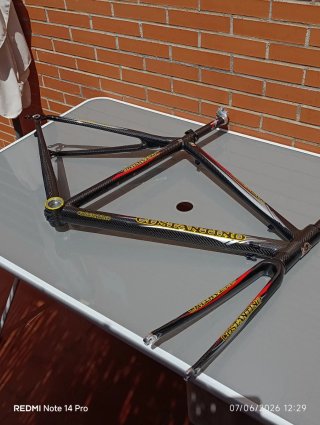 CARBONO/TITANIO cuadro CONSTANTINO Professional.