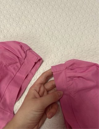 Top rosa escote cuadrado manga abullonada