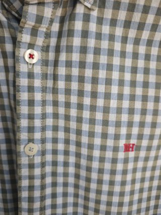 Camisa de cuadros verde y blanca