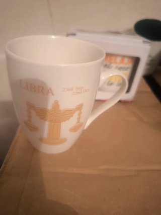 Taza de cerámica con frase motivadora