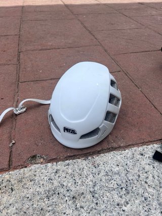 Casco escalada/vías ferratas mujer. Talla m/s