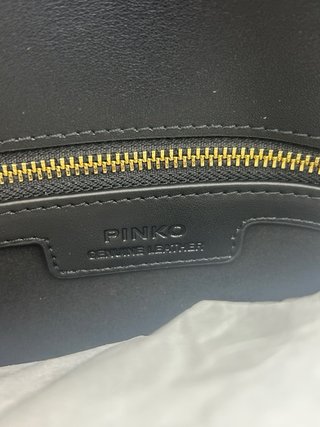 Borsetta Pinko Nera con Dettagli Oro