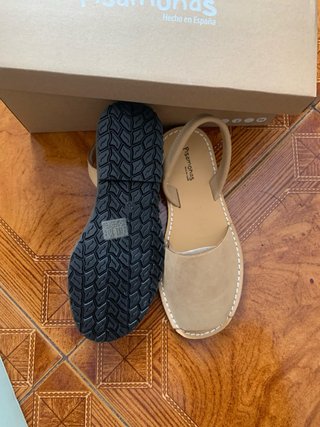 Sandalias Pisamonas Beige Mujer