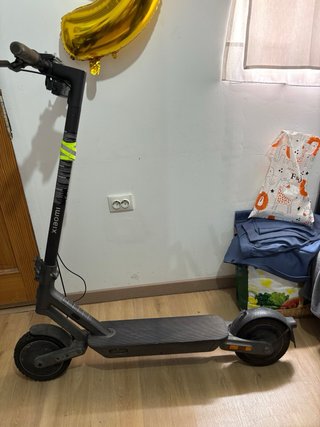 Patinete eléctrico negro