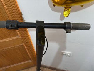 Patinete eléctrico negro