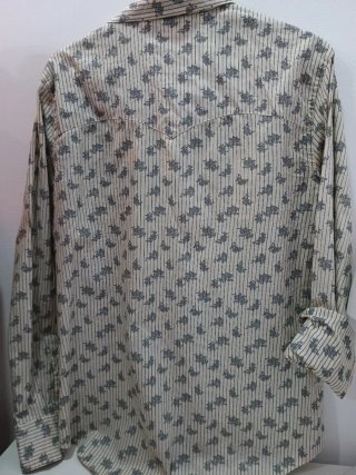Camisa Calvin Klein Talla M Rayas y Flores