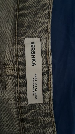 Shorts, falda, camiseta Berskha y Tezenis