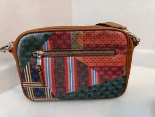 3 Bolsos gris , Negro y Multicolor