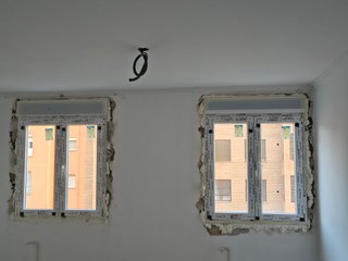 Ventana PVC 2 hojas oscilobatientes B2C Blanco