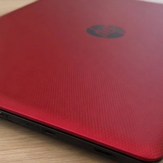 Portátil HP 15.6 Rojo + Cargador Original
