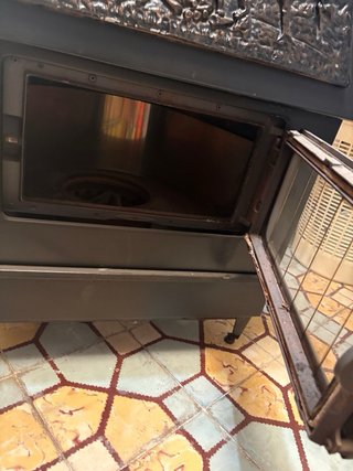 Estufa de gasoil decorada