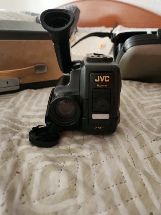 Videocámara JVC Compact VHS GR-AX5