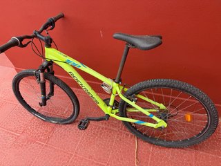Bicicleta Rockrider ST 100 verde