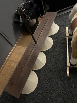 Lámpara de madera y metal