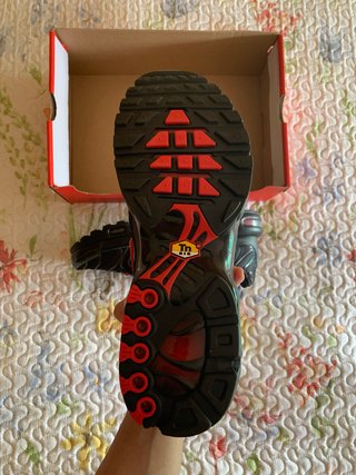 Nike Air Max Plus Tuned Air Black red (T. 44,5EU)
