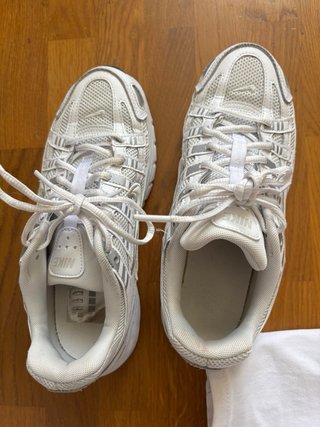 Nike P-6000 Plata y Blanco