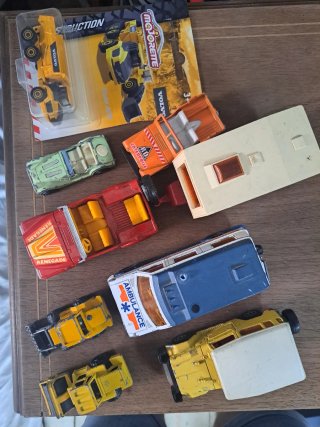 Consegna di auto giocattolo Majorette