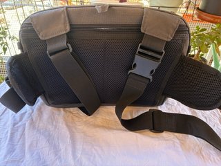 Bolso bandolera negro y gris