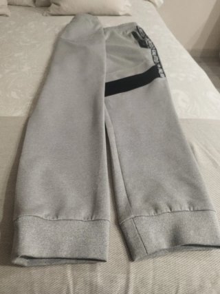 Pantalones deportivos grises UNLIMITED 72