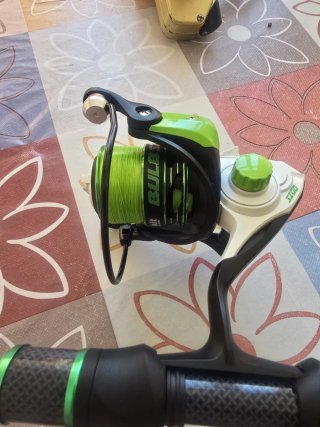 Caña de pesca con carrete
