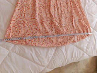 Falda midi floral rosa y amarilla