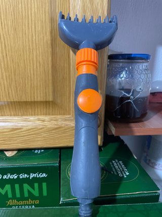 Limpia filtros piscina gris y naranja