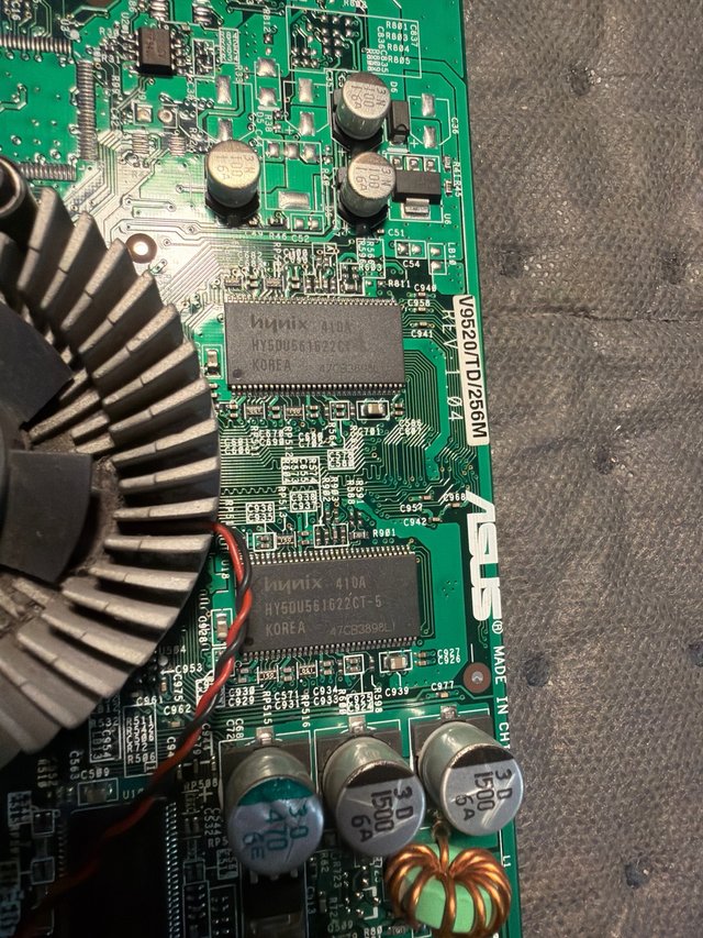 Tarjeta Gráfica ASUS V9520/TD/256MB
