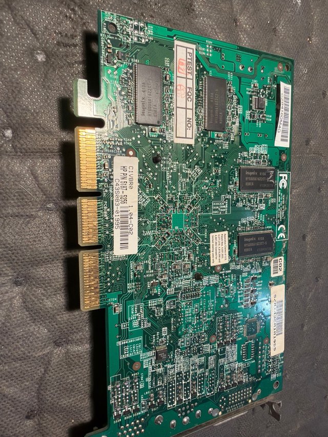 Tarjeta Gráfica ASUS V9520/TD/256MB