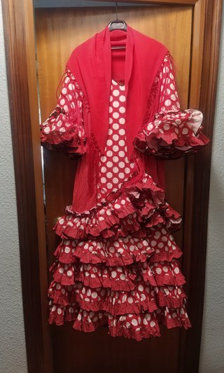 Traje de Flamenca Rojo con Lunares Blancos