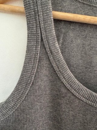 Camiseta sin mangas Miu Miu gris
