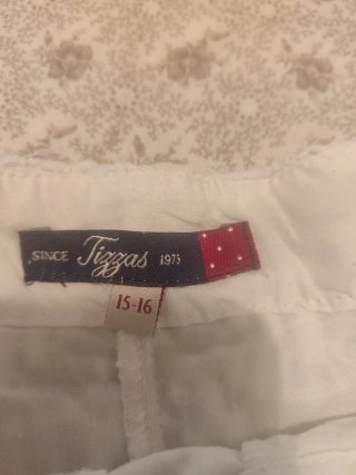 Pantalón corto Tizzas niña encaje blanco T.15/16