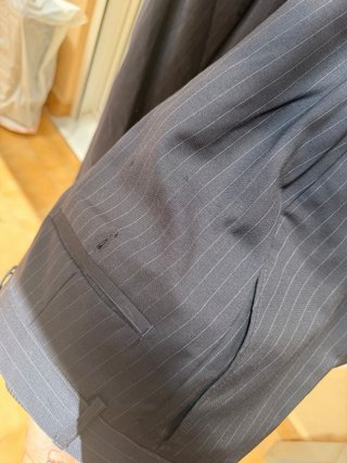 Traje rayas diplomáticas Cacharel