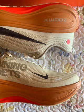 Nike Vomero Plus "Running Poets" (T. 47,5EU)