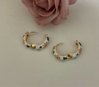 Pendientes aro esmaltados flores