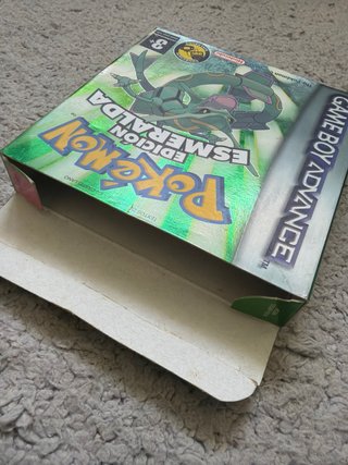 Caja Pokémon Esmeralda Edición Game Boy Advance