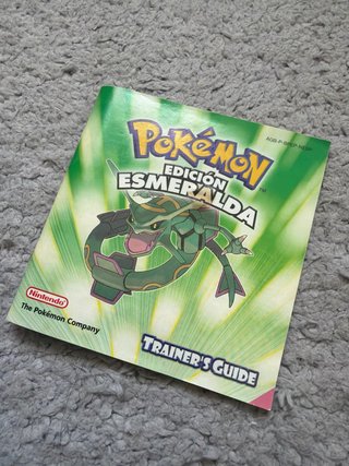 Caja Pokémon Esmeralda Edición Game Boy Advance