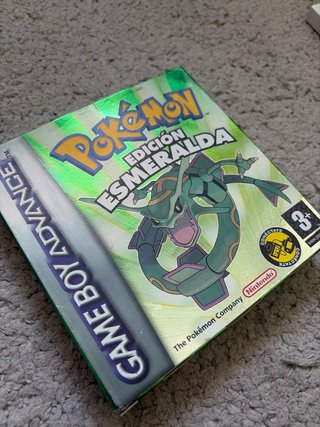 Caja Pokémon Esmeralda Edición Game Boy Advance