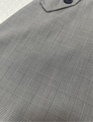 Falda gris con cinturón