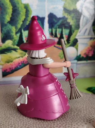 Playmobil Bruja Rosa con Escoba