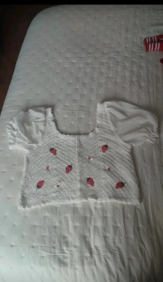Top de fresas blanco talla S