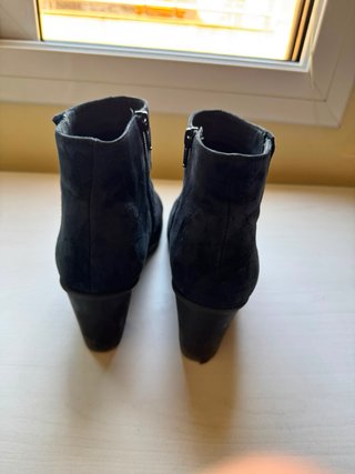 Botines de piel azul