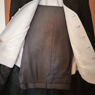 Chaqué de boda negro y rojo Talla 48