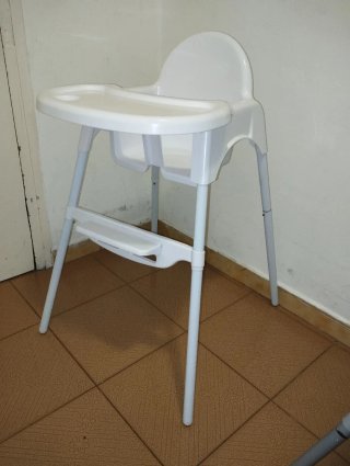 Trona para bebé blanca