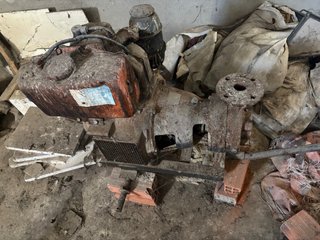 Motor de riego antiguo