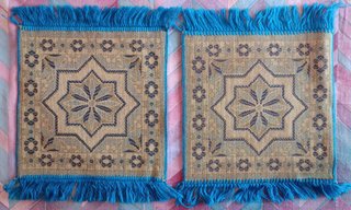 Set 2 tappetini decorativi ricamati