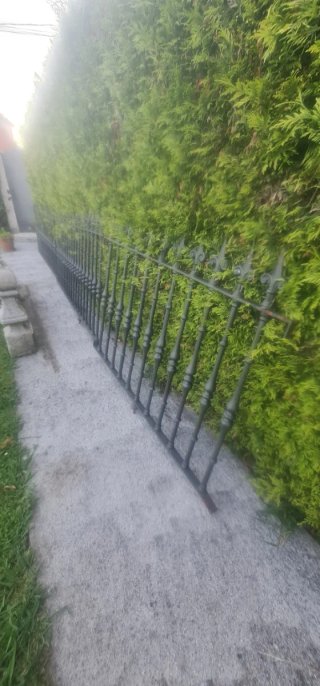 Rejas macizas de hierro de fundicion