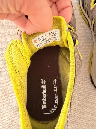 Zapatos talla 32  Timberland gris y Amarillo