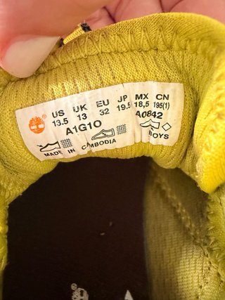 Zapatos talla 32  Timberland gris y Amarillo