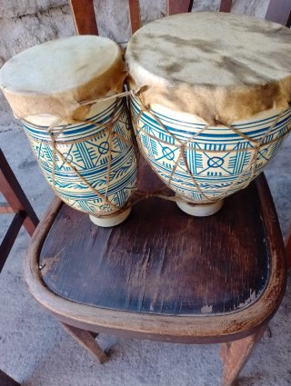 Bongos africanos artesanales