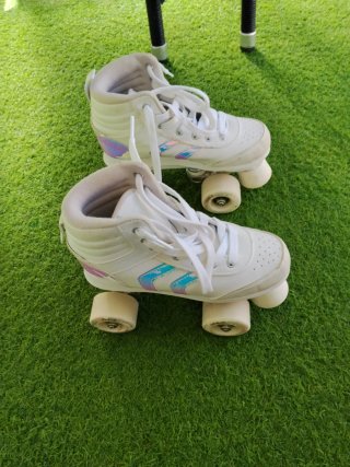Patines bota 4 ruedas Talla 34 y 36